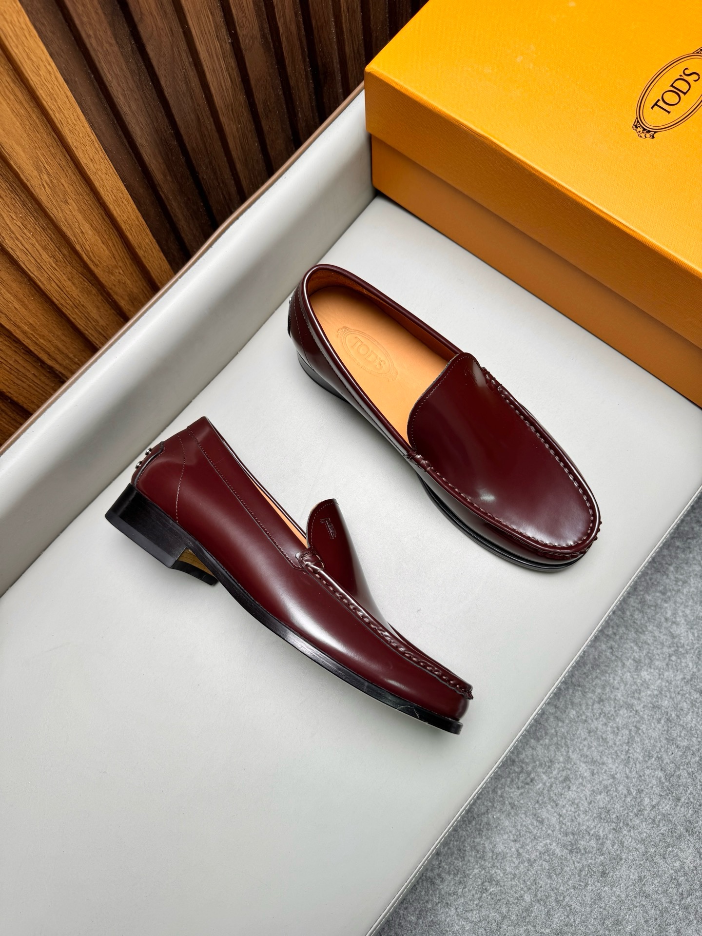 토즈 TOD'S 로퍼
