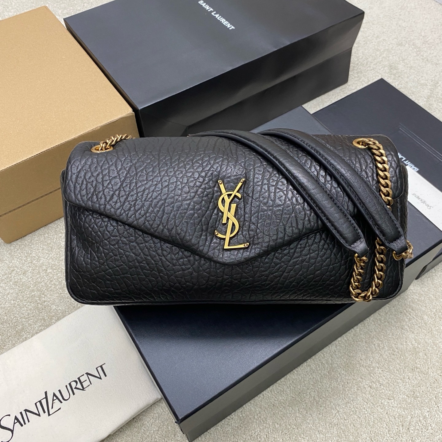 생로랑 Saint laurent YSL 800916 Calypso medium in grained lambskin Black 30cm